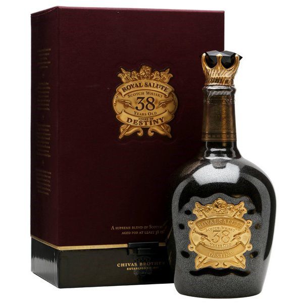 Chivas-38-Nam-Royal-Salute