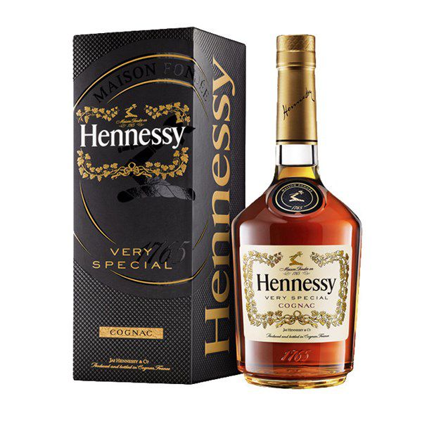 Hennessy-VS---Very-Special--Hen-Bong-